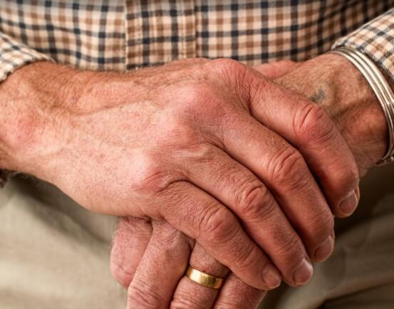 2018年养老保险新政:养老保险需要交多少钱?