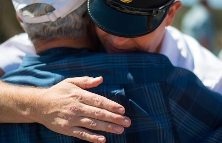 士官退伍费什么时候发 士官退伍证图片 武警士