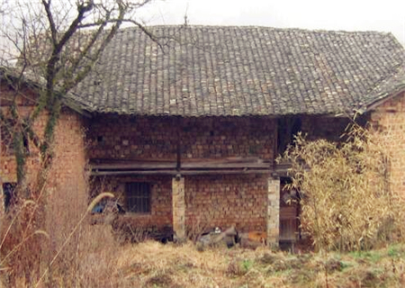 2000年人均工资_2018年全国城镇人均(3)