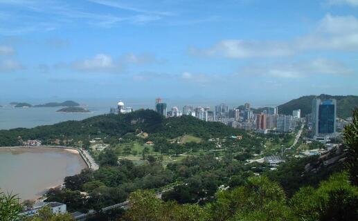 珠海出台最优人才政策:送50%住房产权、本科