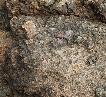 沉积岩的颗粒大小图片
